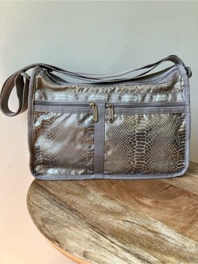 LeSportSac | Deluxe Everyday Crossbody Bag Silver Metallic Snake